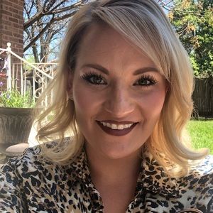 Meet your Posher, Alie